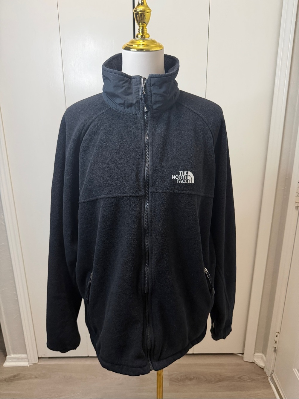 The North Face Men’s Black Full-Zip Fleece Jacket